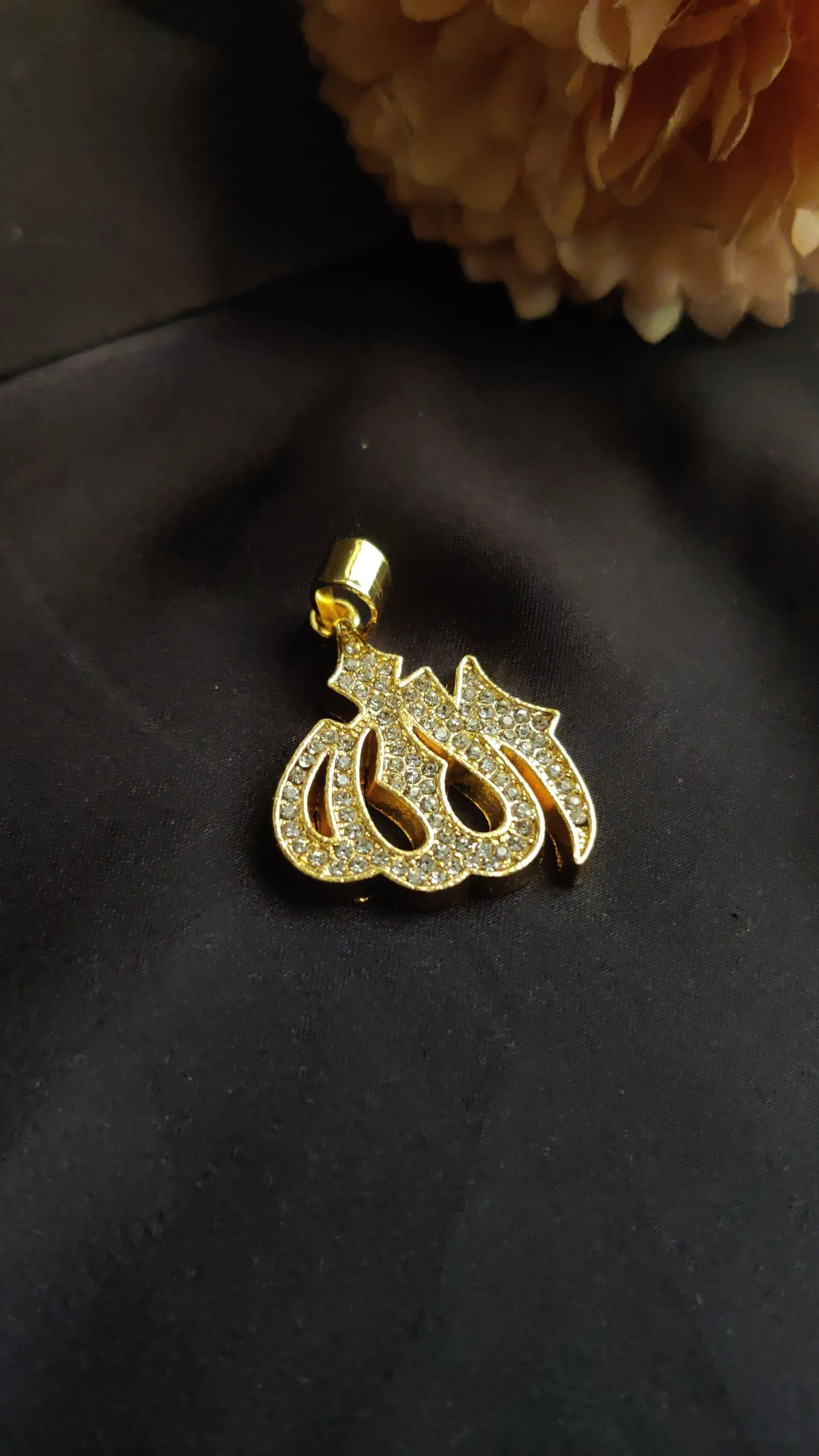 Calligraphy Allah pendent