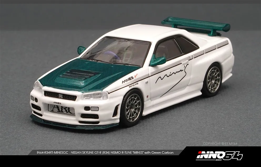 INNO64 | NISSAN SKYLINE GT-R R34 MINE'S | WHITE WITH GREEN CARBON HOOD