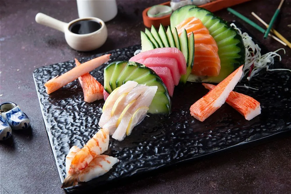 SASHIMI PLATTER (8 Pcs)