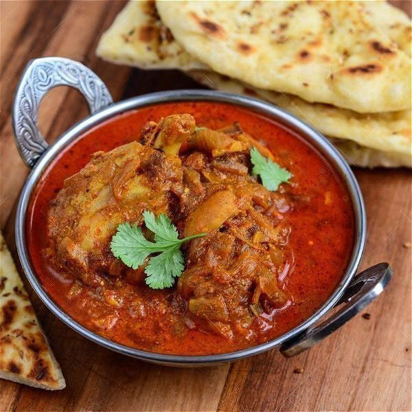 CHICKEN CURRY NAAN (COMBO)