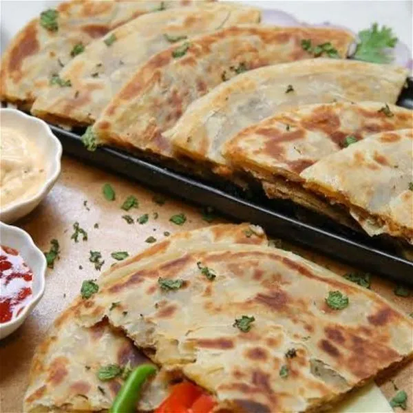 Aanda Cheese Chicken Paratha