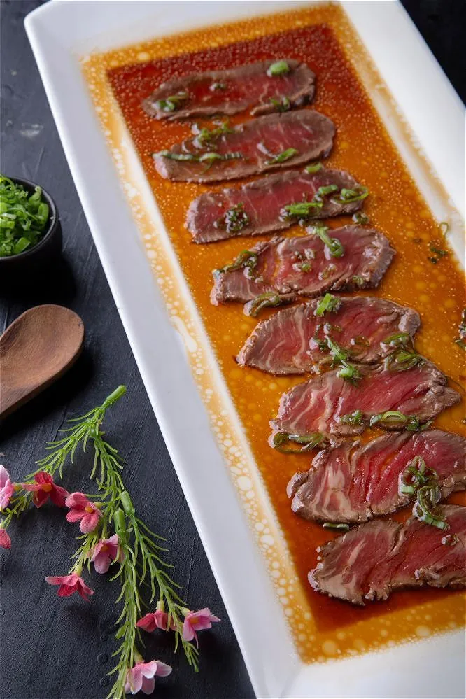 ANGUS BEEF TATAKI (8 Pcs)