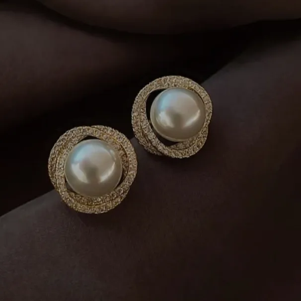 Pearl  studs