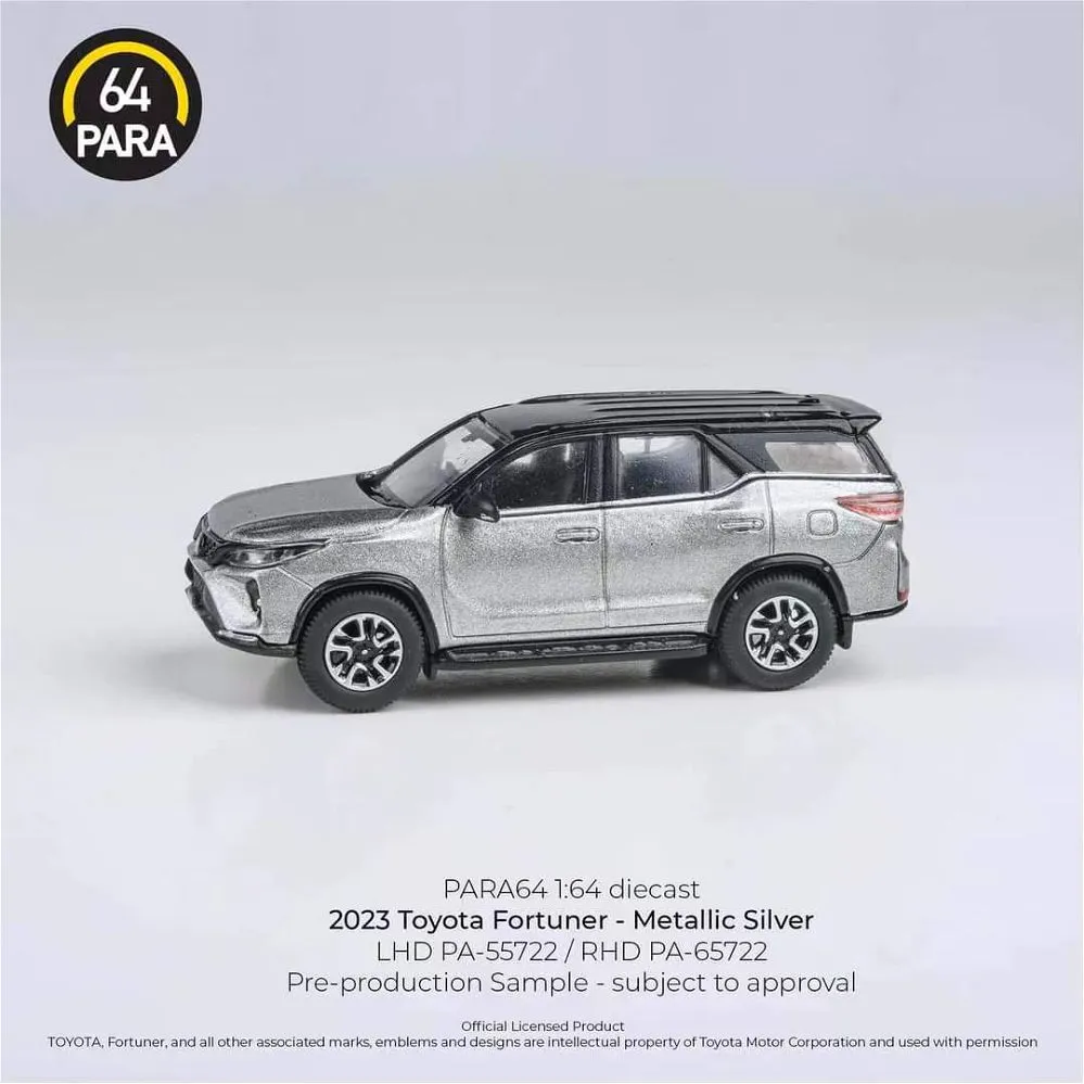 PARA64 | TOYOTA FORTUNER 2023 | METALLIC SILVER