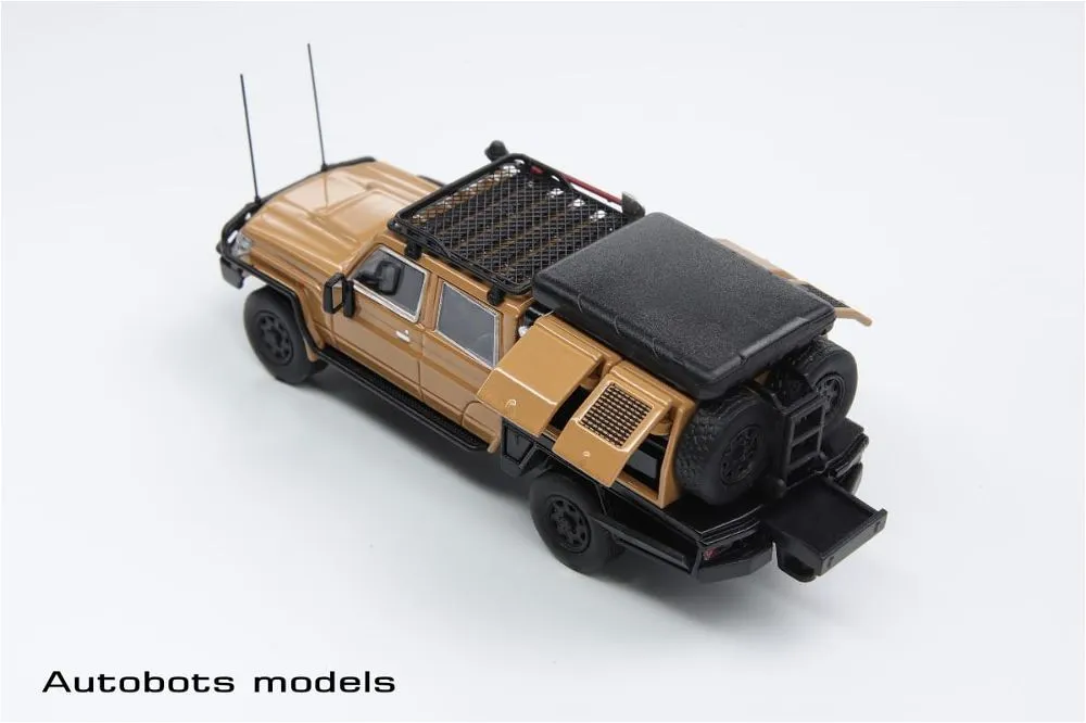 AUTOBOTS | TOYOTA LAND CRUISER LC79 DOUBLE CABIN | SAND