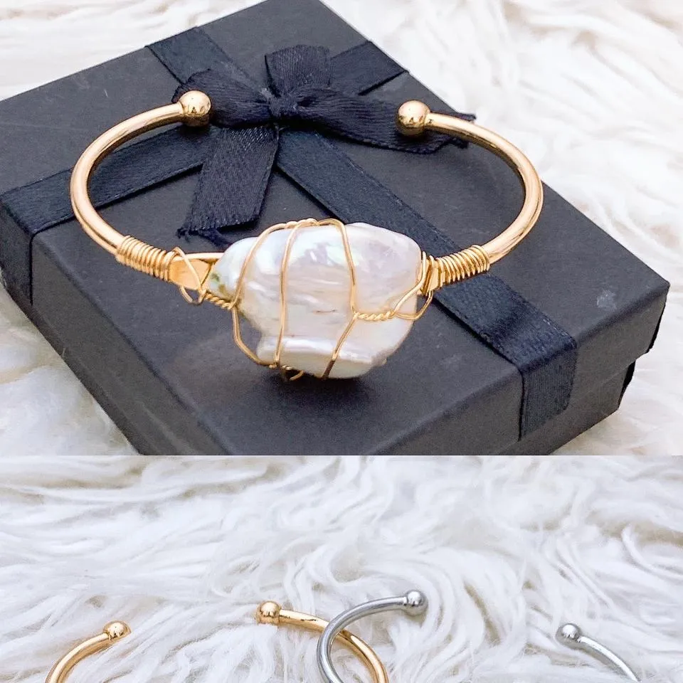 Mother of pearl bracelet l