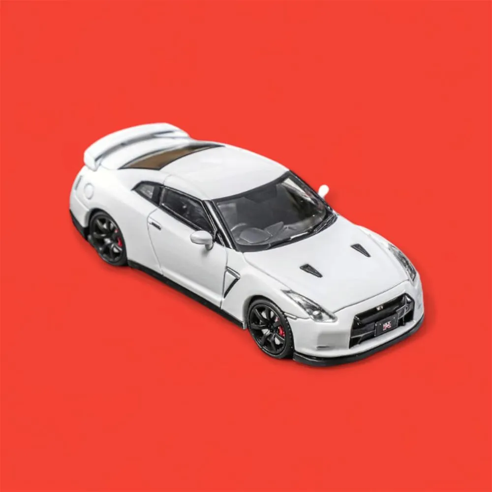 FOCAL HORIZON | NISSAN GT-R R35 | WHITE