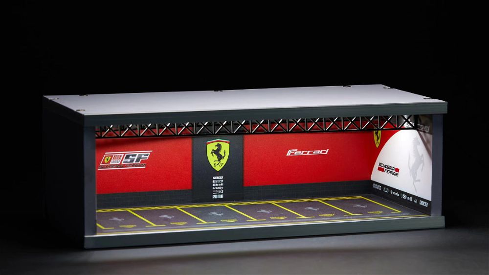 NEO | FERRARI PARKING GARAGE DIORAMA