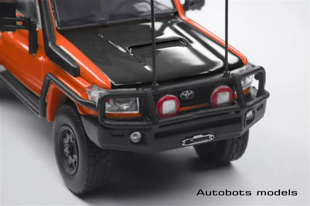 AUTOBOTS | TOYOTA LAND CRUISER LC79 | SINGLE CABIN | ORANGE