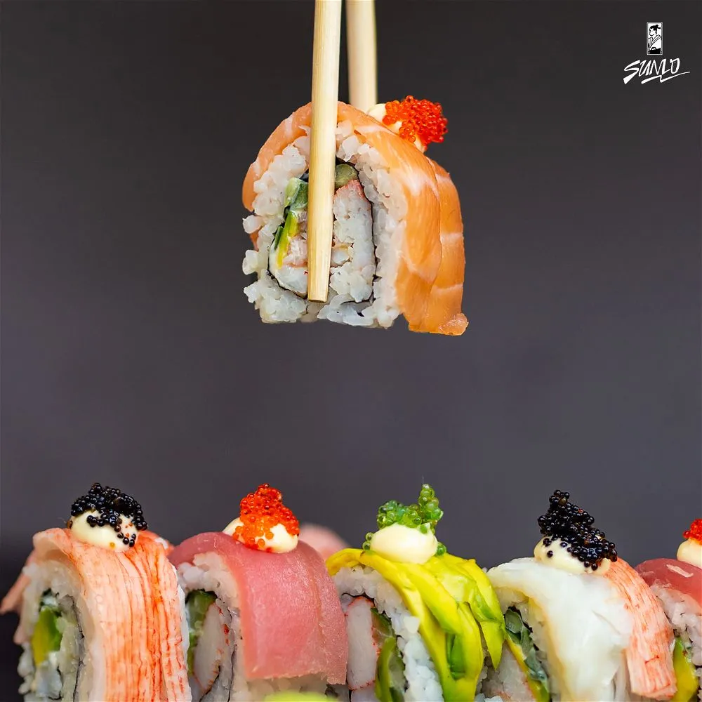 DRAGON ROLL (8 Pcs)