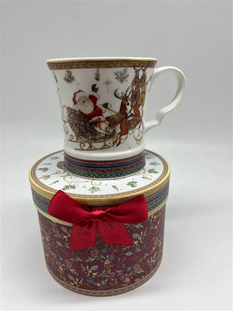 Santa Classy Boxed Round Mug