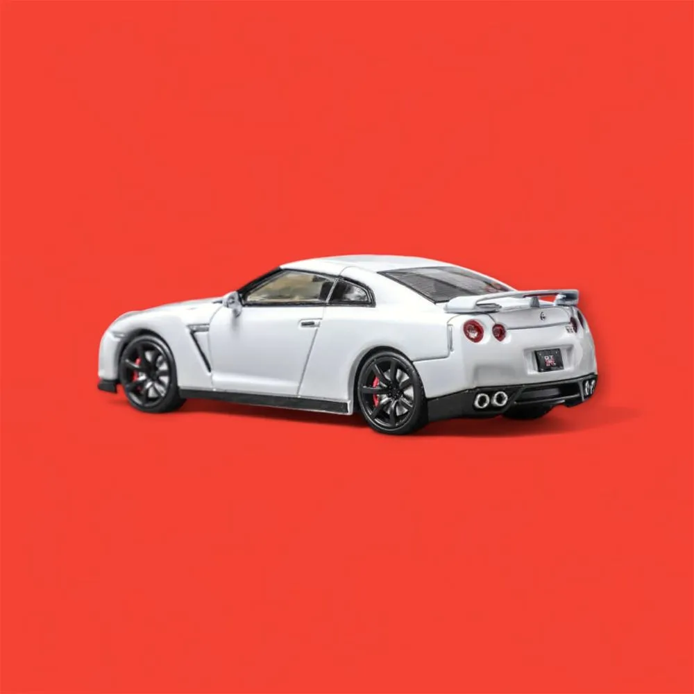 FOCAL HORIZON | NISSAN GT-R R35 | WHITE