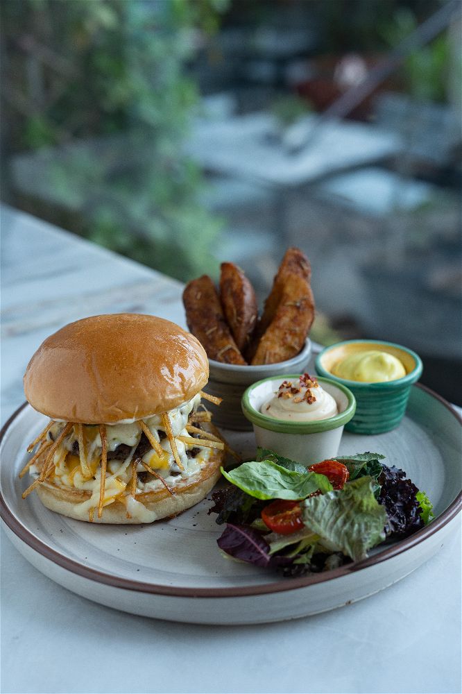 Beef Bearnaise Burger