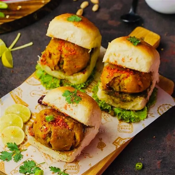 Vada Pav (1 Pc)