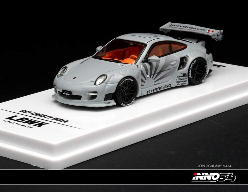 INNO64 | PORSCHE 997 LBWK | GREY