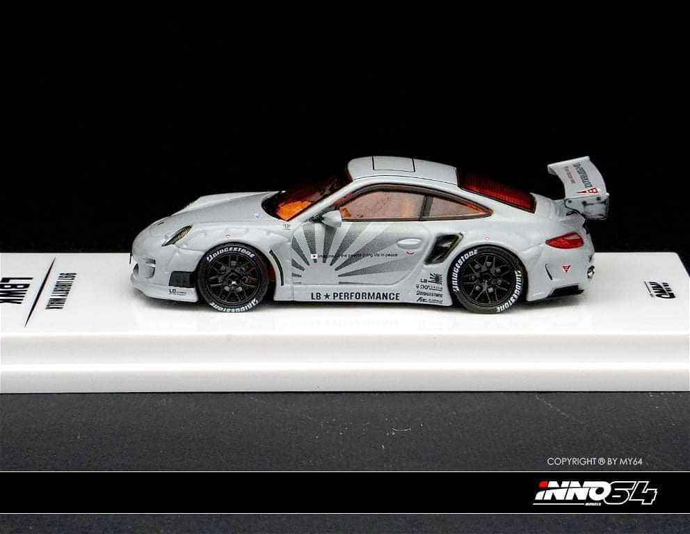 INNO64 | PORSCHE 997 LBWK | GREY