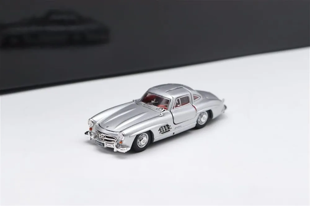 BSC | MERCEDES BENZ 300 SL | SILVER | WITH RED INTERIOR | DAMAGED