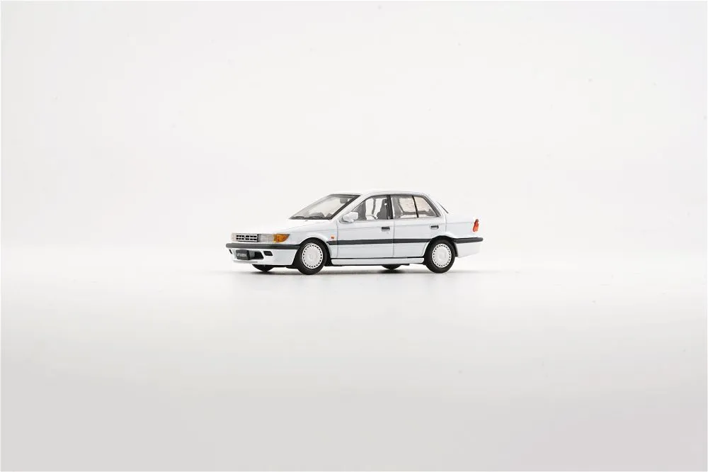 BMC | MITSUBISHI LANCER 1988 | WHITE