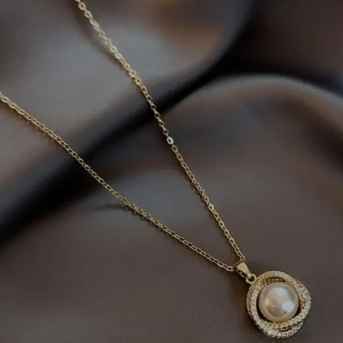 Pearl locket