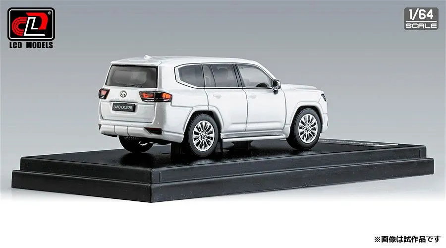 LCD | TOYOTA LAND CRUISER LC300 ZX | WHITE