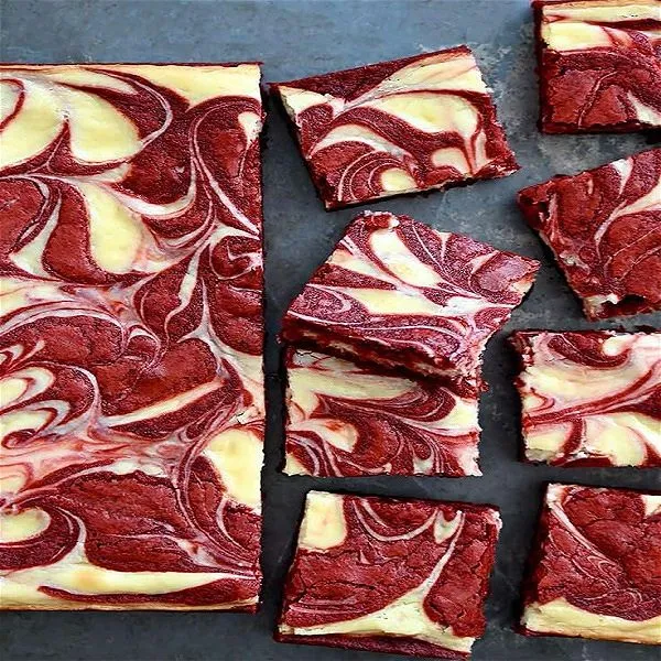 Red Velvet Blondie - Brownies & Blondies